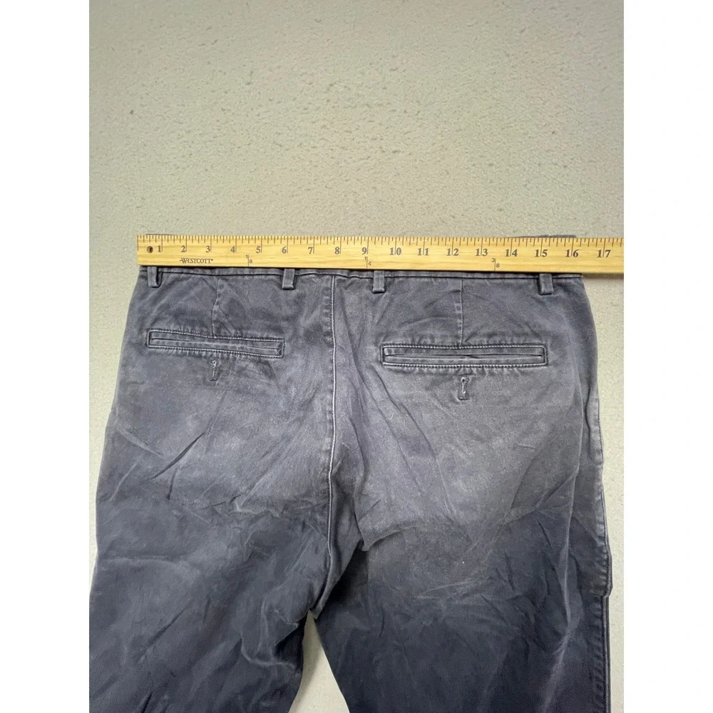 GAP essential khaki